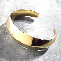 Soko bracelet Ivara laiton brut recycl�