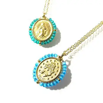 Fancy Palas collier medaille Santa Precious pierres fines