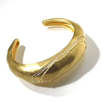 Louise Hendricks manchette Gilda gold
