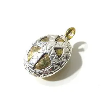 Ombre Claire charm pendentif Imotep scrabee bronze argent