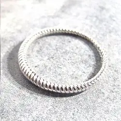 Trois Petits Points bague Curve Torsade argent