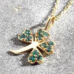 Trois Petits Points collier Lucky emeraudes or 18k